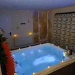 Romantique Boheme Avec Jacuzzi Prive - Le D'agathe Bed & Breakfast Grumesnil