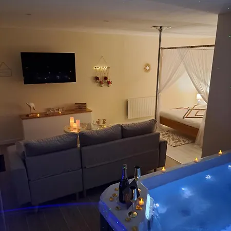 Romantique Boheme Avec Jacuzzi Prive - Le D'agathe Отель типа 