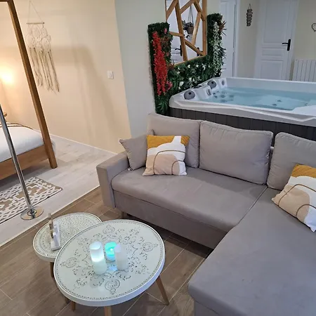 Romantique Boheme Avec Jacuzzi Prive - Le D'agathe 3*