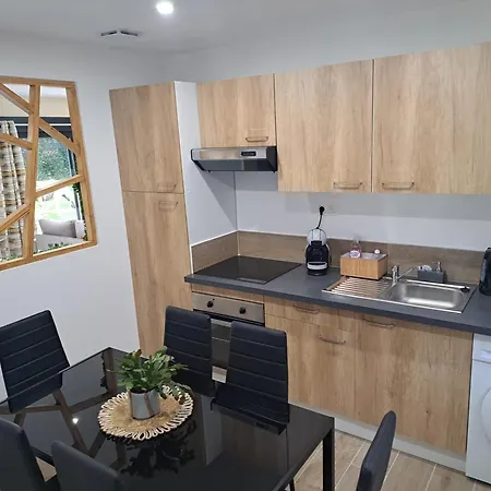 Bed & Breakfast Loveroom - Les D'elise - Agathe